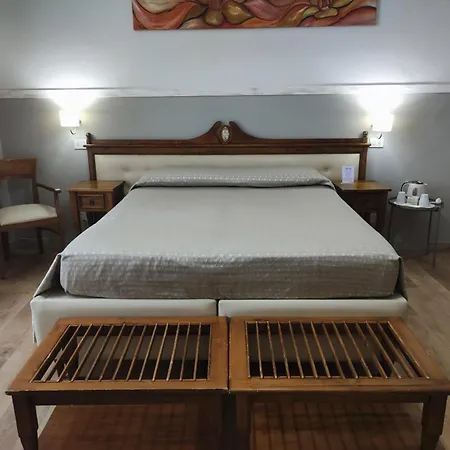 La Collegiata Guest House-3